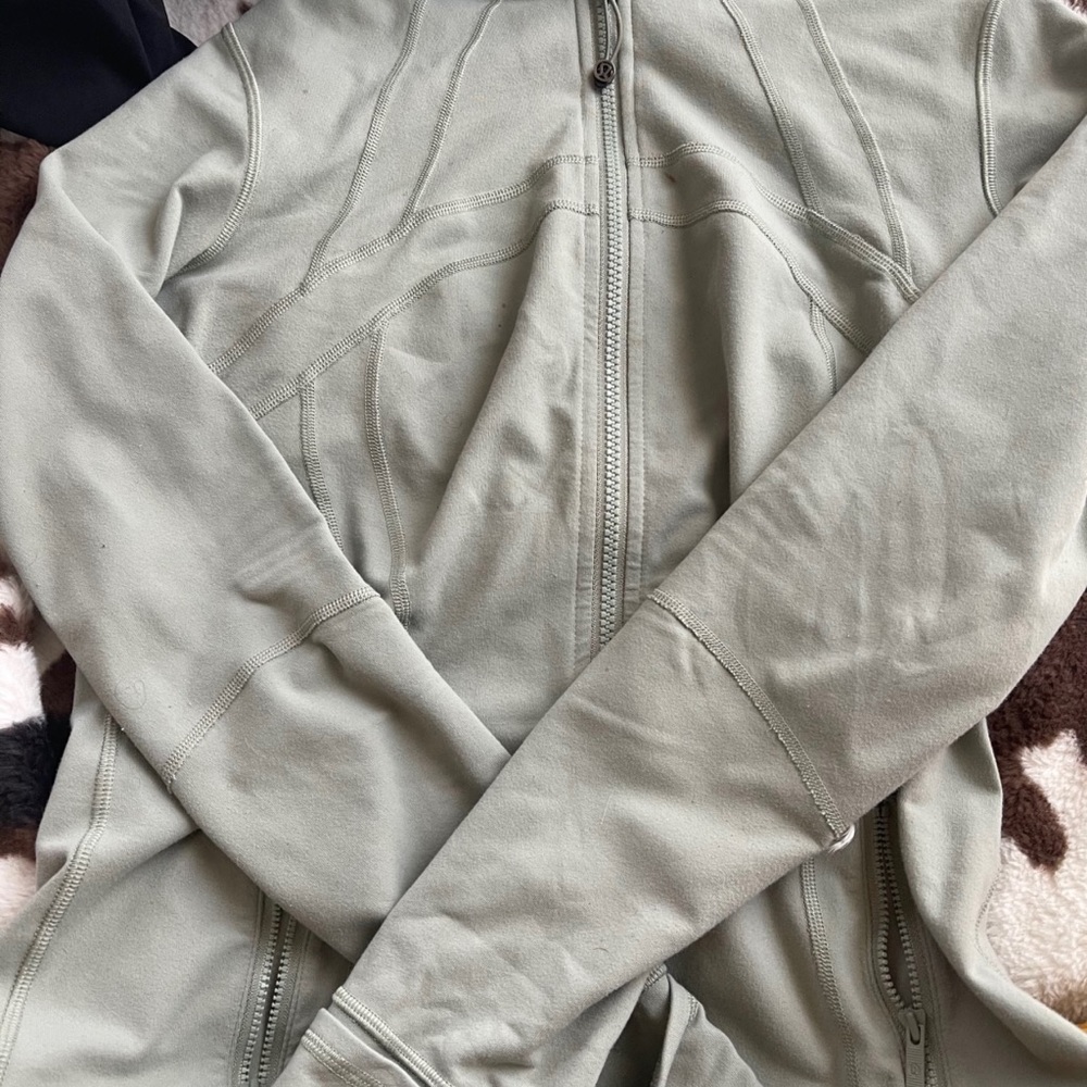 SAGE GREEN LULULEMON DEFINE JACKET